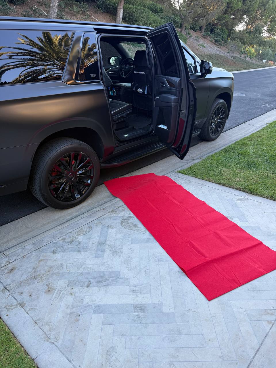 Red carpet service